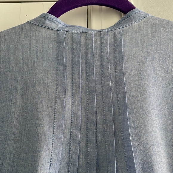 NWT LOFT Blue Flowy Lightweight Split-neck Pin-tuck Pleated Tunic Top - Picture 9 of 12